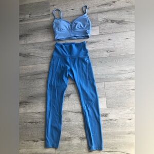 Lululemon Blue Leggings and Bra Set